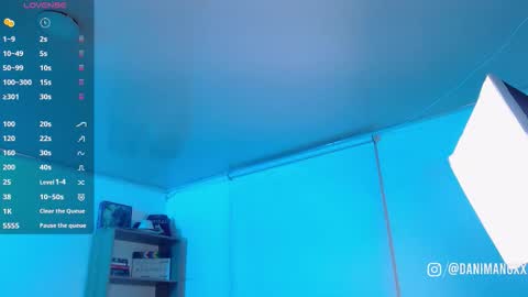 Snapshot of mangxx chatting on 09/29/25, 05:01 Danny online show from 09/29/25, 05:01