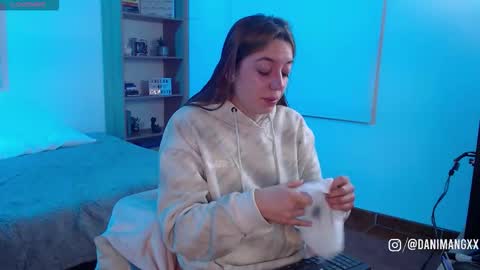 Snapshot of mangxx chatting on 10/11/25, 02:44 Danny online show from 10/11/25, 02:44