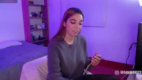 Snapshot of mangxx chatting on 10/14/25, 02:01 Danny online show from 10/14/25, 02:01