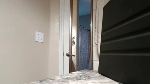 Snapshot of maniak_paraphiliacz chatting on 12/18/25, 06:25 Jan and Man online show from 12/18/25, 06:25