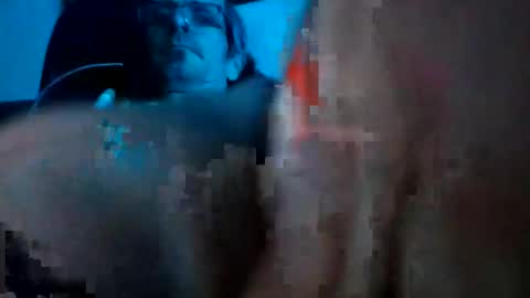 Snapshot of maniak_paraphiliacz chatting on 12/21/25, 10:33 Jan and Man online show from 12/21/25, 10:33