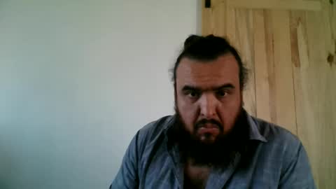 Snapshot of mannhirych chatting on 02/14/25, 07:02 mannhirych online show from 02/14/25, 07:02