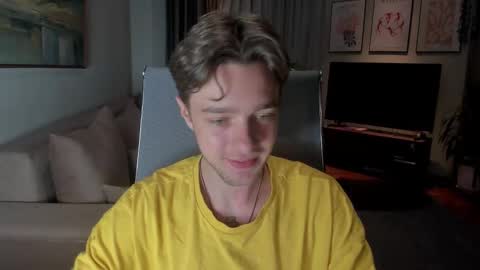 Snapshot of mannyforreal chatting on 10/23/25, 06:17 mannyforreal online show from 10/23/25, 06:17