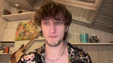 Snapshot of manolein chatting on 12/15/24, 12:40 manolein online show from 12/15/24, 12:40