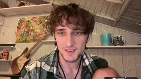 Snapshot of manolein chatting on 12/16/24, 09:52 manolein online show from 12/16/24, 09:52