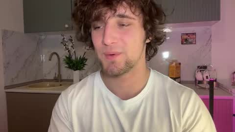 Snapshot of manolein chatting on 11/01/25, 03:36 manolein online show from 11/01/25, 03:36