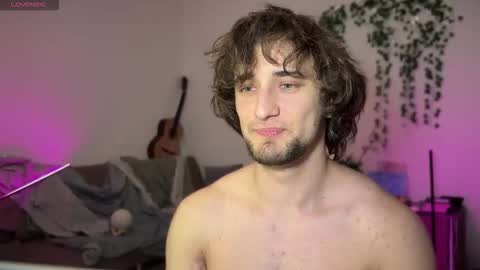 Snapshot of manolein chatting on 12/14/25, 07:40 manolein online show from 12/14/25, 07:40