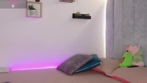 Manu  online show from 05/02/26, 04:12