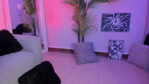 Manu Velez  online show from 12/06/24, 02:28