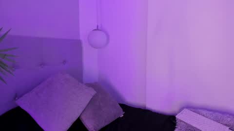 Manu Velez  online show from 01/10/25, 02:55