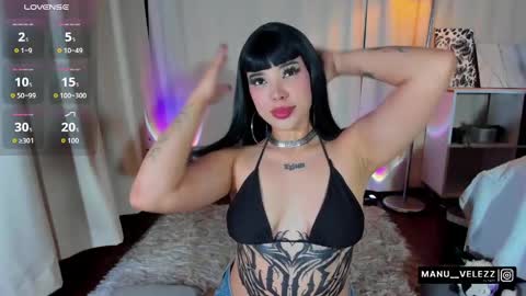 Snapshot of manu_velez_ chatting on 10/30/25, 07:54 Manu Velez  online show from 10/30/25, 07:54