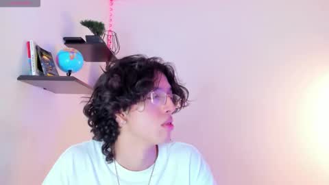 Manuel online show from 10/06/25, 03:37