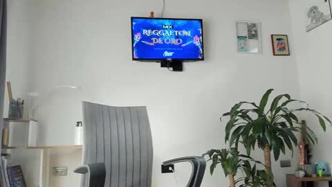 manucute 23  online show from 09/24/25, 03:37