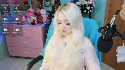 Manuela online show from 12/16/24, 01:10