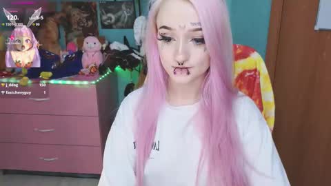 Manuela online show from 10/07/25, 08:17