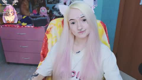 Manuela online show from 10/19/25, 02:45