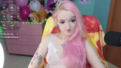 Snapshot of manuela_unicorn chatting on 12/21/25, 08:49 Manuela online show from 12/21/25, 08:49