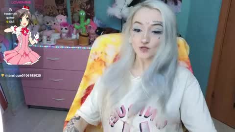 Snapshot of manuela_unicorn chatting on 04/21/26, 04:08 Manuela online show from 04/21/26, 04:08
