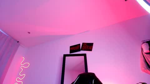 manuevans10 online show from 09/18/25, 02:19