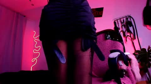 manuevans10 online show from 09/24/25, 09:56