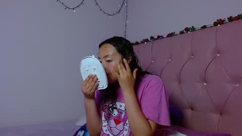 Snapshot of manumeow_ chatting on 12/04/25, 10:18 Manu online show from 12/04/25, 10:18