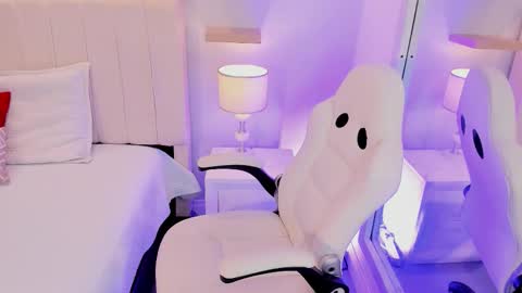 Manya online show from 10/18/25, 08:09