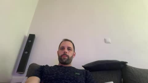 manynaaamess online show from 10/14/25, 10:27