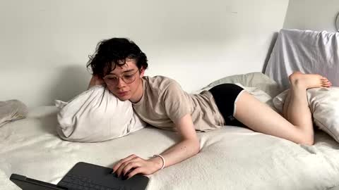 Maple online show from 01/09/25, 09:16