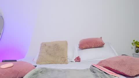     online show from 02/14/25, 03:33