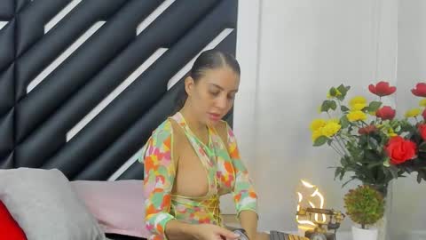 Snapshot of mara_lore chatting on 10/06/25, 08:06 Mara online show from 10/06/25, 08:06