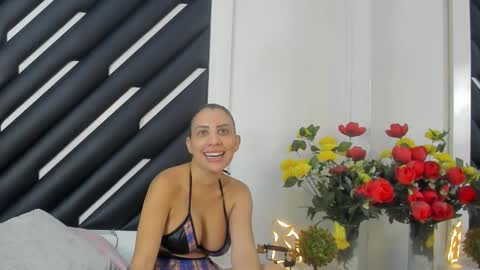 Snapshot of mara_lore chatting on 10/12/25, 09:25 Mara online show from 10/12/25, 09:25