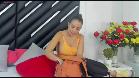 Snapshot of mara_lore chatting on 10/29/25, 08:54 Mara online show from 10/29/25, 08:54