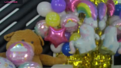 Snapshot of mara_lore chatting on 11/15/25, 09:43 Mara online show from 11/15/25, 09:43