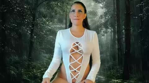 Snapshot of mara_lore chatting on 12/13/25, 09:53 Mara online show from 12/13/25, 09:53