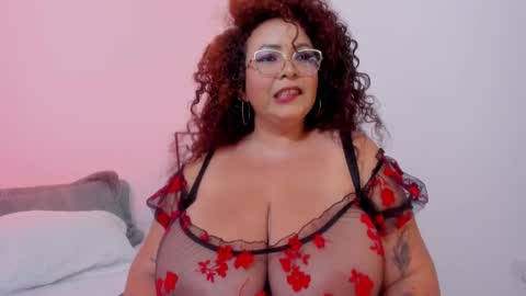 Mrs. Sweet online show from 10/02/25, 01:01