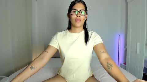 Snapshot of maragirl chatting on 06/08/26, 06:08 Mara online show from 06/08/26, 06:08