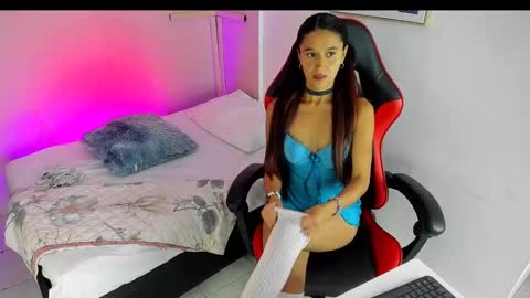 Mara online show from 09/19/25, 07:14