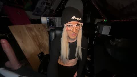 mara jade online show from 10/25/25, 09:06