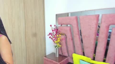 Snapshot of marakarly chatting on 11/25/25, 01:55 Marakarly online show from 11/25/25, 01:55