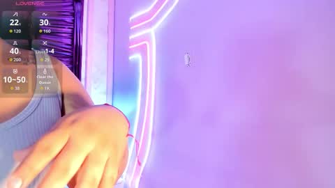 Snapshot of maralinette22 chatting on 10/06/25, 10:34 maralinette22 online show from 10/06/25, 10:34