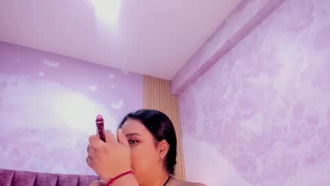 Snapshot of maralinette22 chatting on 11/26/25, 11:33 maralinette22 online show from 11/26/25, 11:33