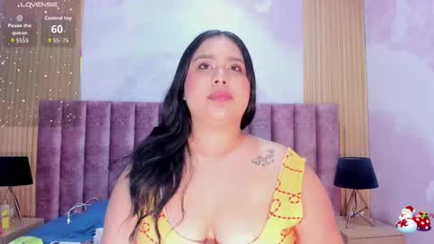 Snapshot of maralinette22 chatting on 12/15/25, 06:06 maralinette22 online show from 12/15/25, 06:06