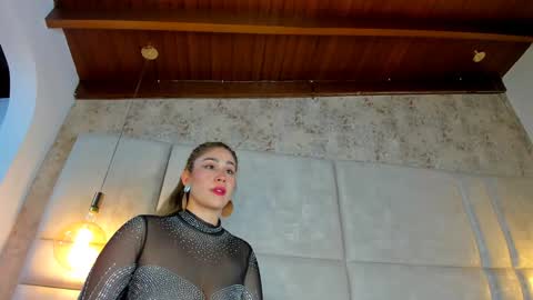 Snapshot of maratorres1 chatting on 12/28/24, 01:50 Mara Torres online show from 12/28/24, 01:50