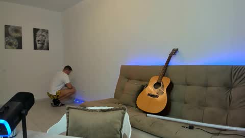 Snapshot of marc105100 chatting on 10/14/25, 07:53 alex marvelxx online show from 10/14/25, 07:53