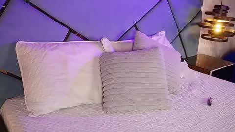 marcela_rojas online show from 11/23/25, 11:43