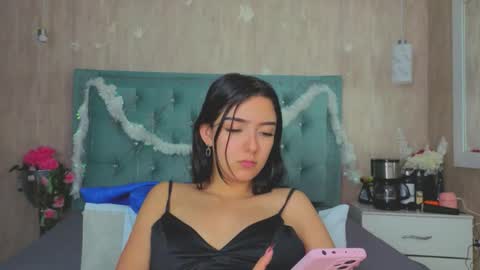 Snapshot of marcelaa_fox chatting on 12/18/25, 10:16 Marcela online show from 12/18/25, 10:16