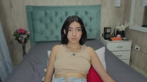 Snapshot of marcelaa_fox chatting on 04/30/26, 08:37 Marcela online show from 04/30/26, 08:37