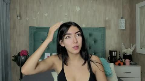 Snapshot of marcelaa_fox chatting on 06/05/26, 09:09 Marcela online show from 06/05/26, 09:09