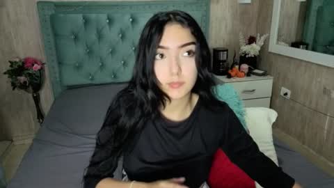 Snapshot of marcelaa_fox chatting on 06/25/26, 08:35 Marcela online show from 06/25/26, 08:35