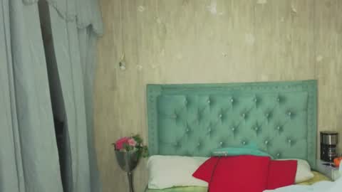 Snapshot of marcelaa_fox chatting on 07/08/26, 12:37 Marcela online show from 07/08/26, 12:37